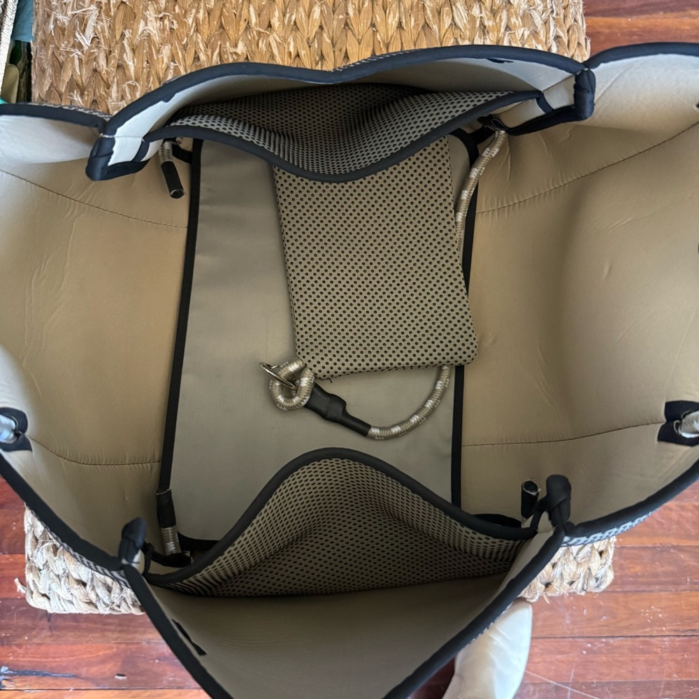 Mushroom colored tote bag - Picture 5 of 6